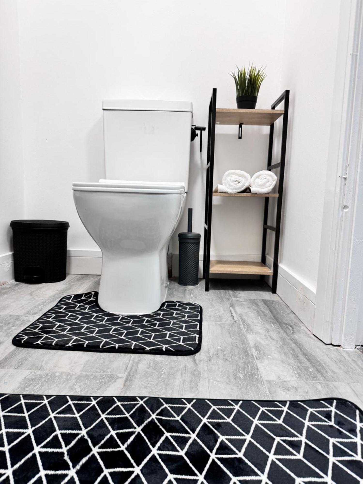 Guest house In Ashford, Heathrow *