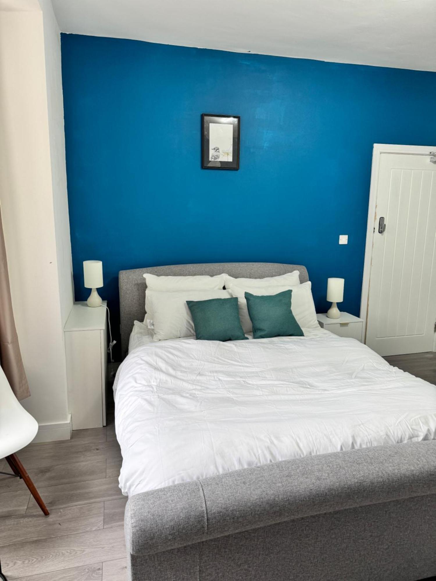 Guest house In Ashford, Heathrow